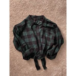 Cropped plaid shirt